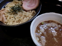 「つけめん（正油タレ） 750円」@極太めん ひでまる 千波店の写真