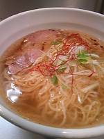 「琥珀醤油ラーメン（ランチタイム）￥500+大盛￥50」@天雷軒 神谷町の写真