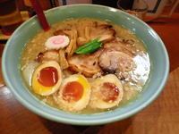 「こってり極太ラーメン全部入りジャンボ」@中華のカトウ 南浜店の写真