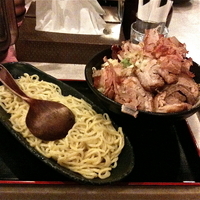 「勘九郎醤油つけ麺（あつもり￥680）野菜増し（￥100→ランチサ」@麺屋 勘九郎の写真