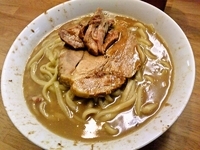 「ラーメン（小） 野菜抜き」@マキシマムザラーメン 初代 極の写真