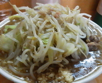 「ミニラーメン（野菜、アブラ、ニンニク少し）600円」@ラーメン もみじ屋の写真