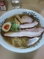 「塩らーめん大盛り」@煮干鰮らーめん 圓の写真