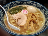 「中華そば（普通盛り）+味玉」@中華そば わた井の写真