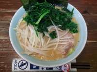 「味噌ラーメン（麺硬め）+レンソウマシ」@壱六家 大森店の写真