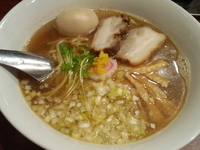 「煮干そば+味玉」@はじめの写真