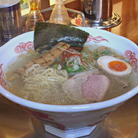 「鶏そば（塩）の大盛り700円」@麺・DINING 毘沙門天の写真