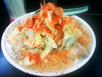 「小ブタ（野菜多め、トウガラシ多め、ニンニク）」@ラーメン二郎 鶴見店の写真