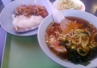 「ラーメン+スタミナ飯ランチセット（800円）」@らーめんシンユウの写真