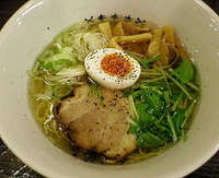 「香味徳ラーメン 500円（期間サービス価格:通常700円）」@牛骨ラーメン 香味徳の写真