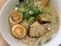 「たまごラーメン 700円」@九州ラーメン 黒兵衛 江坂店の写真