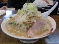 「みそらーめん普通 700円」@こってりらーめん 誉の写真