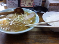 「カレーラーメン（ハーフサイズ）500円+ライス無料（18時以降）」@ラーメンHOUSE リュウビの写真