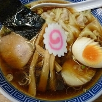 「ワンタンメン 醤油 （煮玉子トッピング）」@屋台ソバ八幡の写真