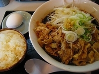 「肉増し焦がし醤油肉そば（並）+肉増しシングル+卵かけご飯」@焦がし醤油の肉そば屋 ブンブンマルの写真