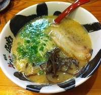 「とんこつラーメン650円+替え玉100円」@博多流 斗樹 赤羽店の写真
