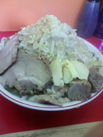 「ラーメン大+子豚（全マシ）」@モッコリ豚の写真