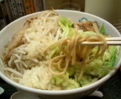 「直次朗ラーメン700円+野菜100円」@丸直の写真