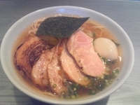 「煮干蕎麦（醤油）+チャーシュー増し2枚（全種）+味玉」@喜乃壺の写真