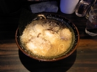 「燕三条系ラーメン」@丸め～背脂煮干～の写真