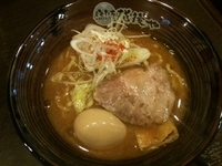 「純米酒味噌ラーメン（880円）+味玉（100円）」@新潟進化系ラーメン 俺たち越後や! 新宿御苑店の写真