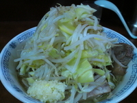 「小ラーメン 650円（ヤサイ・ニンニク・カラメ）」@ラーメン二郎 めじろ台法政大学前店の写真