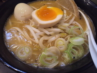 「三代目秀ラーメン(味噌とんこつ)+味玉」@秀ラーメンの写真