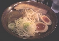 「醤油らーめん大盛り+味玉」@らーめんなが田の写真