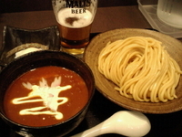 「温玉カレーつけめん(中盛)」@三ツ矢堂製麺 明大前店の写真