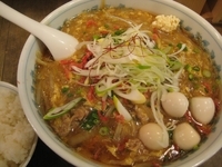 「黒醤油[大盛り] w/うずら玉子[780円]+白メシ[100円]」@もやしあんかけそば とろ丸の写真