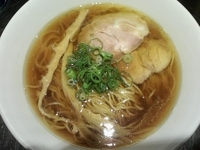 「醤油らーめん 700円」@麺創研かなで 府中本店の写真