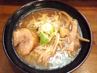 「煮干ニンニクらーめん 大盛」@創作らーめん 小川流 八王子みなみ野店の写真