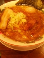 「角煮ばんから【950円】、味玉【100円】」@東京豚骨拉麺 ばんから 新宿歌舞伎町支店の写真