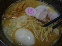 「らーめん(普通盛) 680円+味玉(クーポン利用)」@ラーメン まぁびんの写真