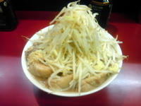 「豚ラーメン（野菜・にんにく少し）850円」@千里眼の写真