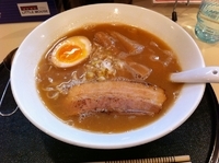 「豚骨醤油」@まるぎん商店の写真