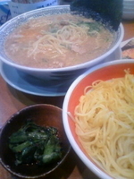 「肉そば（クーポン100円引き）+替玉+ソフトクリーム」@丸源ラーメン 川口芝店の写真