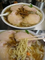 「『鶏そば焼豚ワンタンメン（￥1150）』」@進京亭の写真