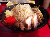 「まぜそば大+豚W+ニンニクアブラ」@麺や 唯桜の写真