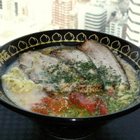 「支那そば きび 極厚チャーシュースペシャル 425円（特別御優待」@新!東京らーめんチャンピオンの写真