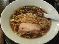 「夜の部の〆の醤油ラーメン」@立ち呑み居酒屋 金町製麺の写真