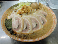 「チャーシュー背脂ラーメン 智1120円+味玉100円+大盛り（3」@覆麺 智の写真