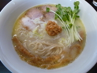 「塩白湯そば」@鶴麺 鶴見本店の写真