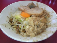 「まぜそば（野菜・アブラ・チーズ・課長）」@ジャンクガレッジ 東大宮店の写真