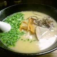 「とんこつ麺」@新宿一坪ラーメンの写真