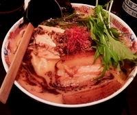 「担々麺(学生盛り)+角煮」@七志 とんこつ編 向ヶ丘遊園店の写真