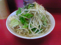 「小豚入り」@ラーメン二郎 大宮店の写真