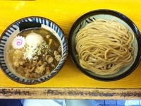 「煮番しぼり 中盛り【800円】 鶏皮【100円】 味玉【100円」@つけめん 三三㐂の写真