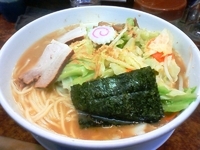 「中華そば+中盛+野菜」@東池袋大勝軒 神奈川新町店の写真