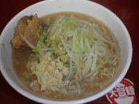「少なめラーメン（650円）ニンニク」@ラーメン二郎 相模大野店の写真
